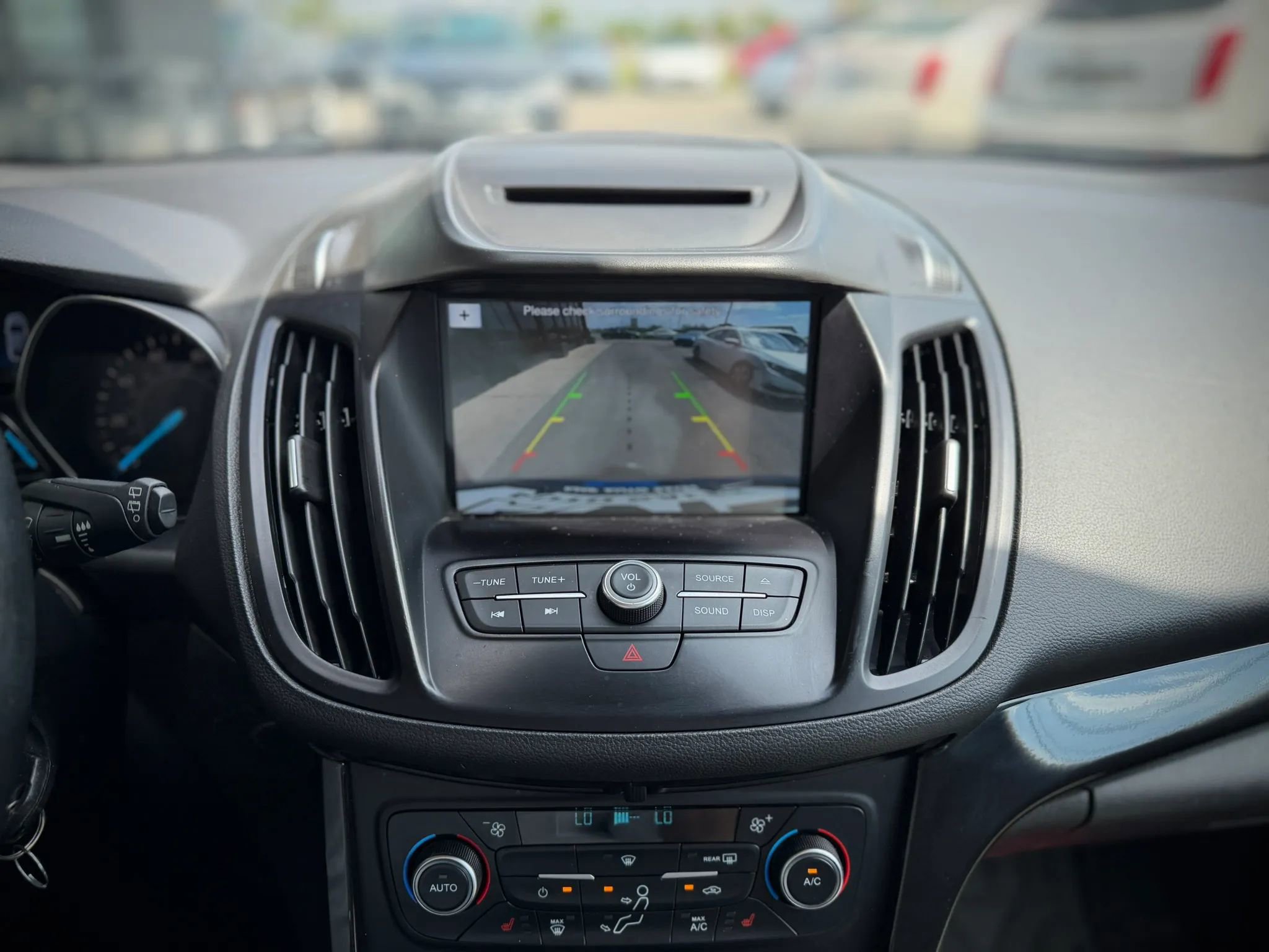 Used 2018 Ford Escape SE w/ SE Sport Appearance Package AWD/4WD image 12