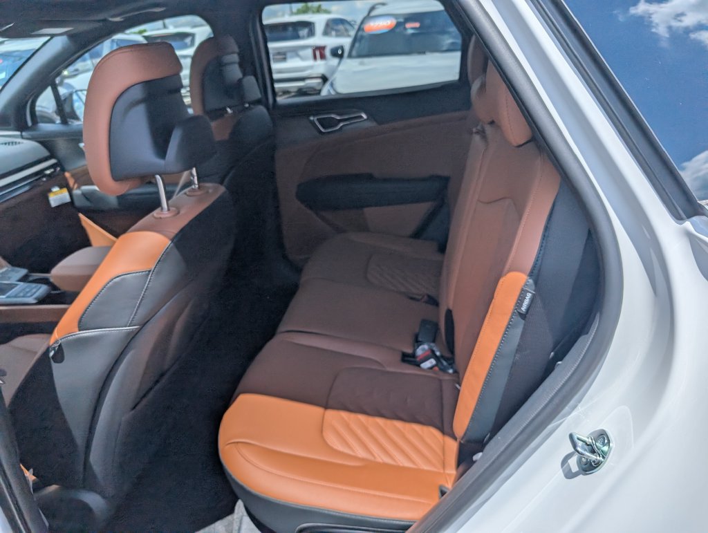 New 2026 Kia Sportage X-Line w/ X-Line Premium Package AWD/4WD image 9