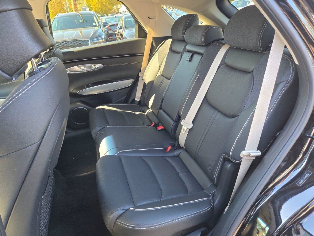 Used 2025 Genesis Electrified GV70 AWD/4WD image 18