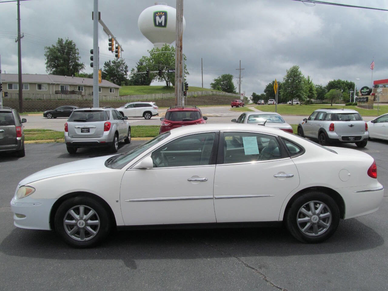 Used 2009 Buick LaCrosse CX FWD image 2