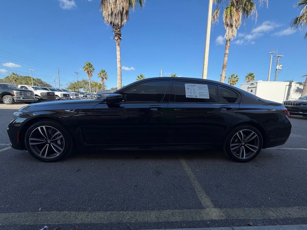 Used 2022 BMW 740i xDrive w/ M Sport Package image 3