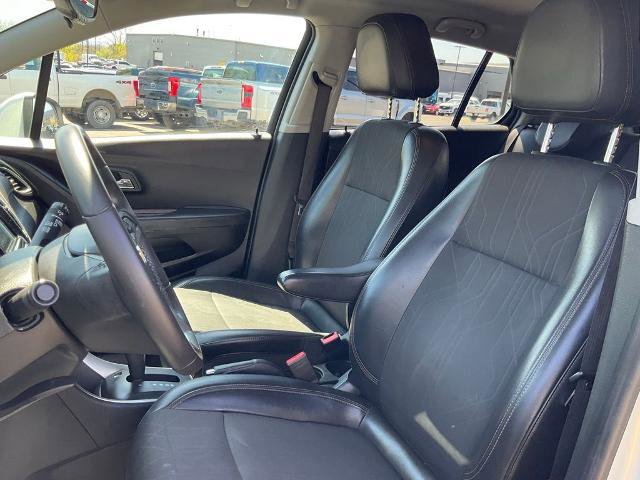 Used 2018 Chevrolet Trax LT w/ LT Convenience Package FWD image 15