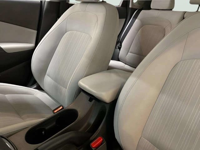 Used 2022 Hyundai Kona SEL FWD image 21