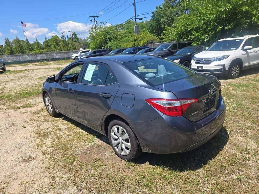 Used 2016 Toyota Corolla LE FWD image 3