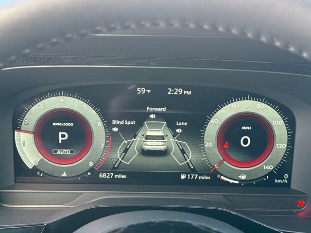 Used 2025 Nissan Pathfinder Platinum w/ Black Appearance Package image 17