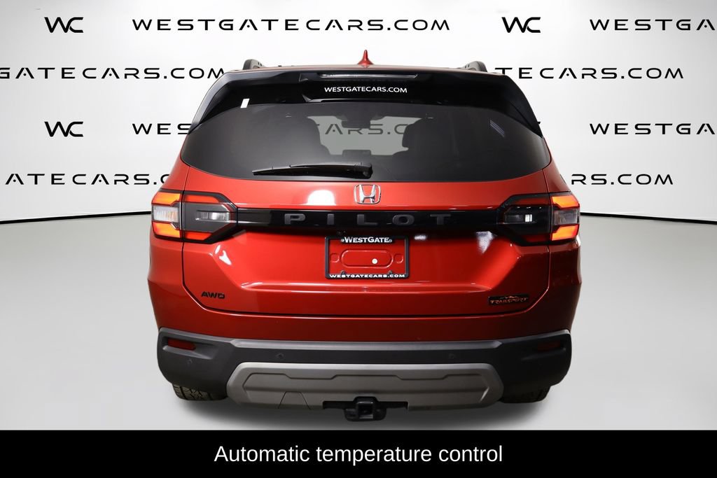 Used 2024 Honda Pilot TrailSport image 4