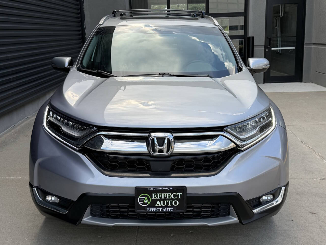 Used 2019 Honda CR-V Touring image 4