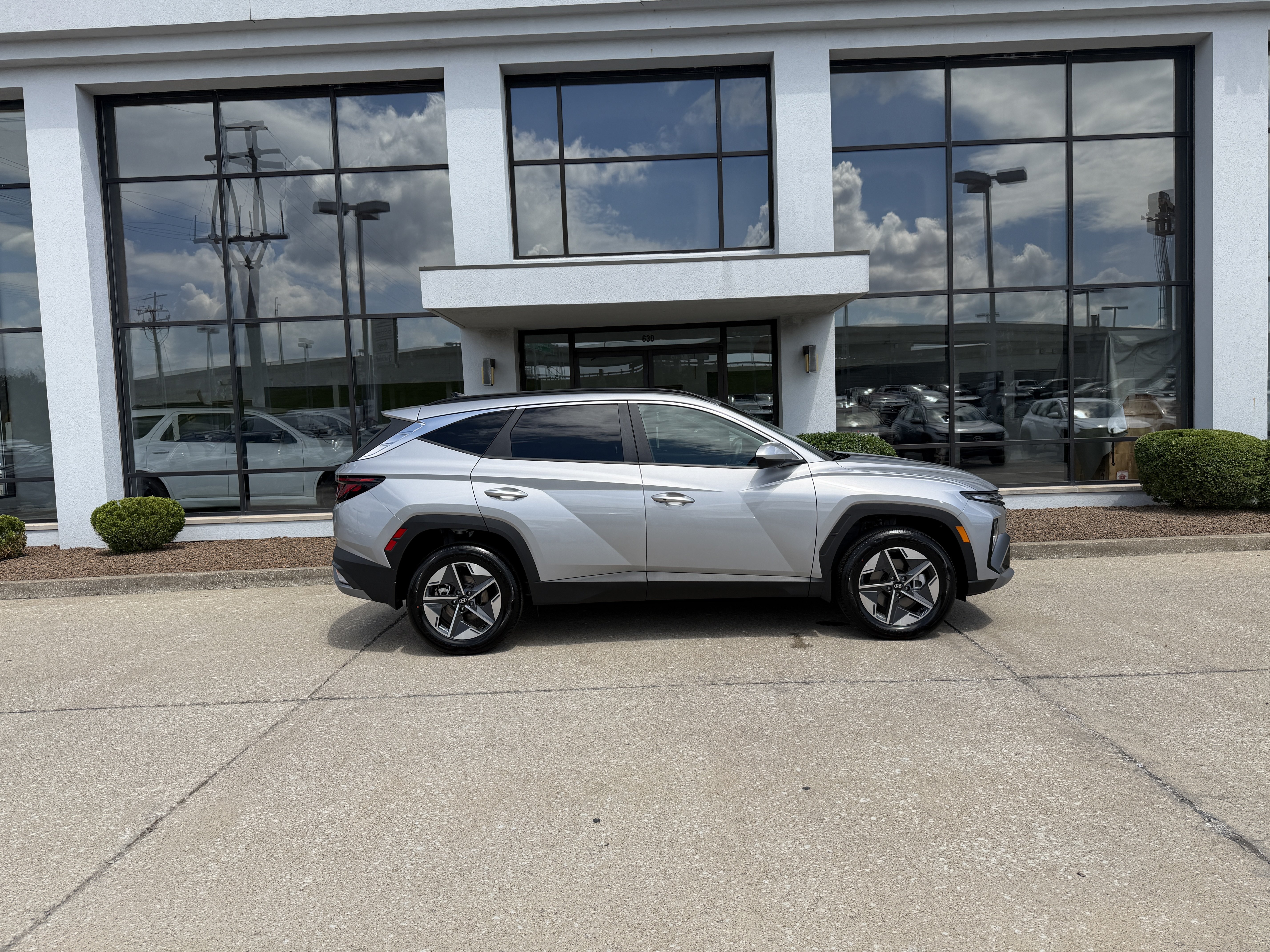 New 2026 Hyundai Tucson SEL AWD/4WD image 3