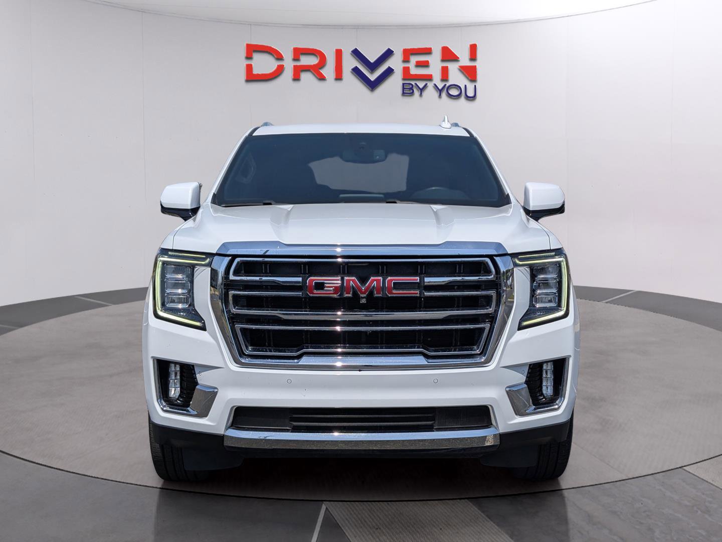 Used 2022 GMC Yukon SLT w/ SLT Premium Package image 8