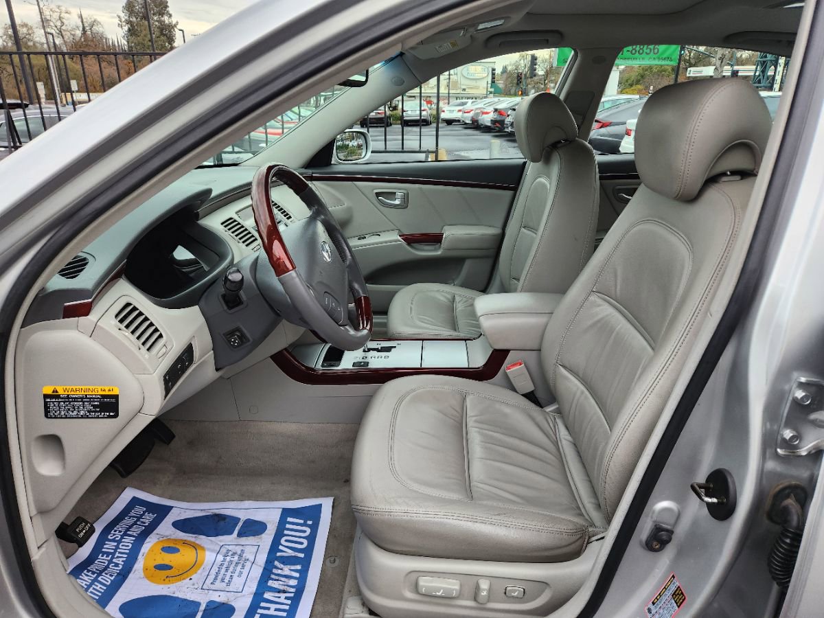 Used 2006 Hyundai Azera Limited image 9