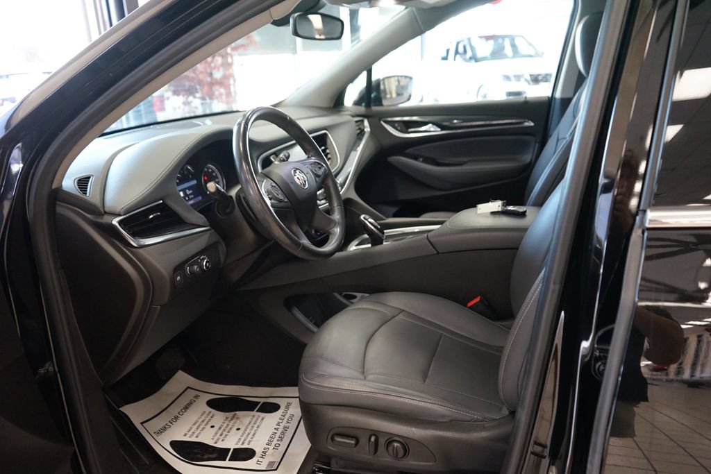 Used 2020 Buick Enclave Essence w/ Sound and Sites Package AWD/4WD image 28