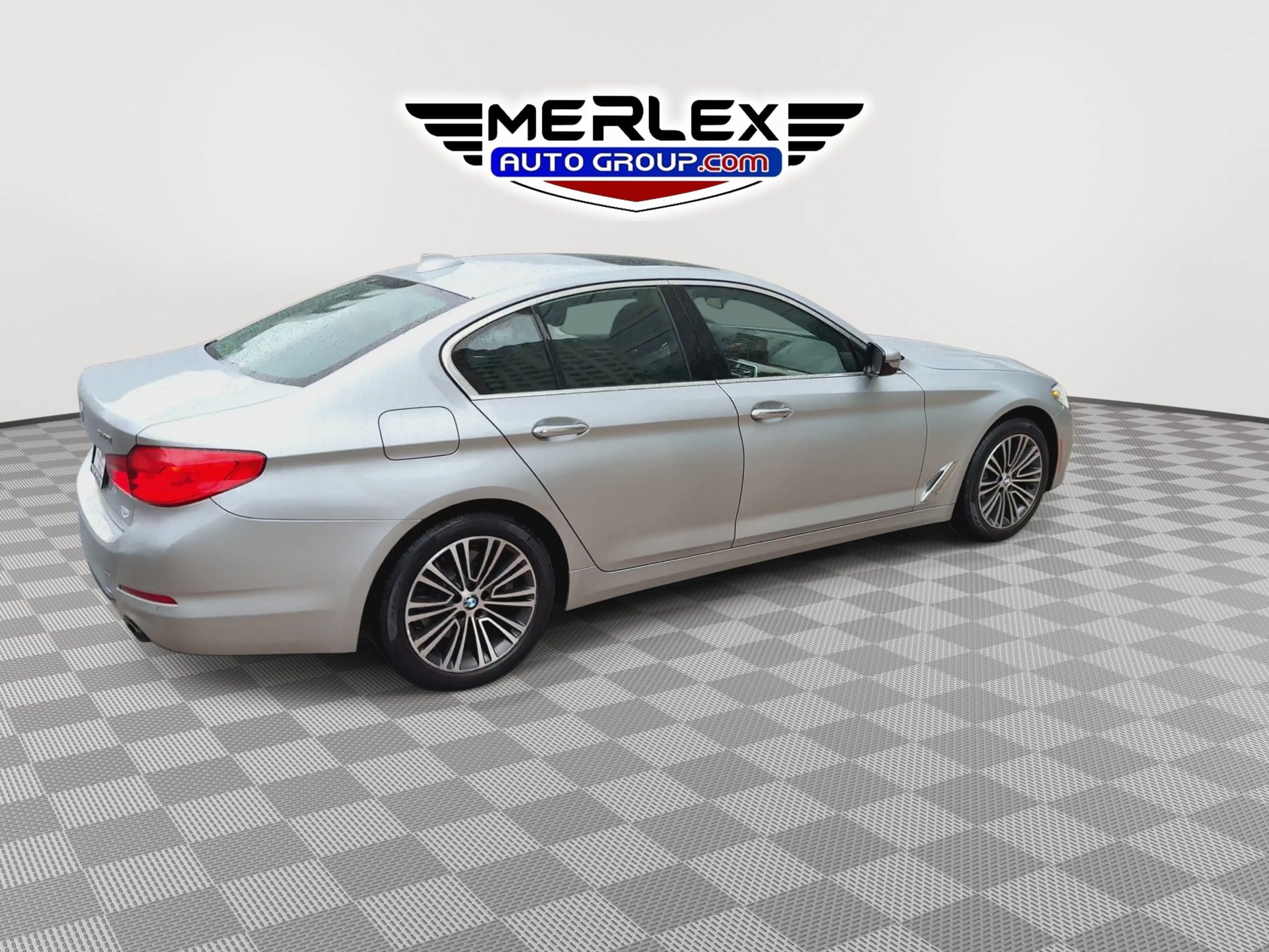 Used 2018 BMW 530i xDrive AWD/4WD image 8