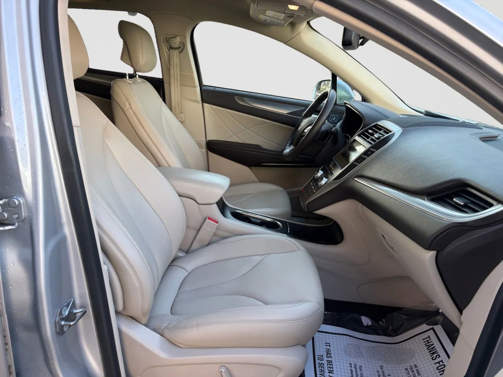 Used 2018 Lincoln MKC Premiere image 18