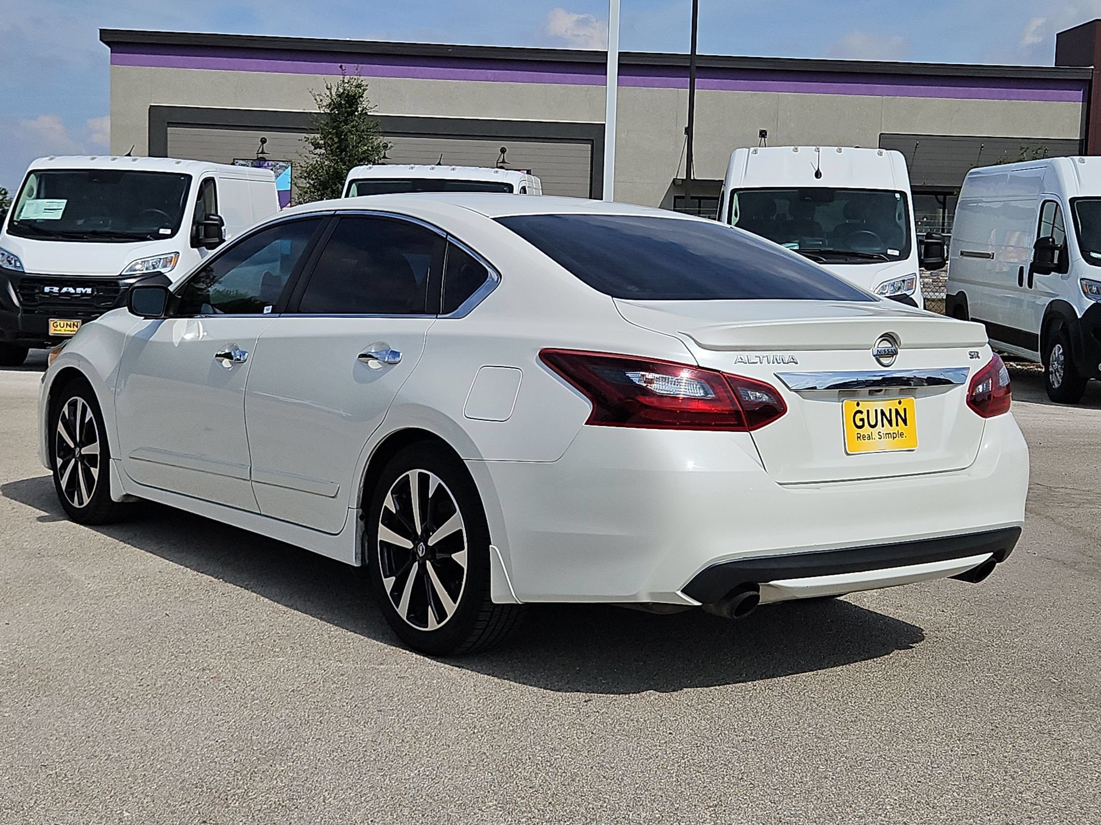 Used 2018 Nissan Altima 2.5 SR FWD image 5
