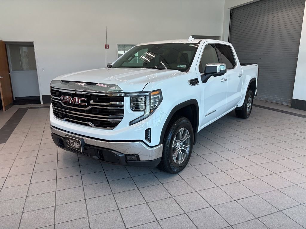 Used 2026 GMC Sierra 1500 SLT image 3