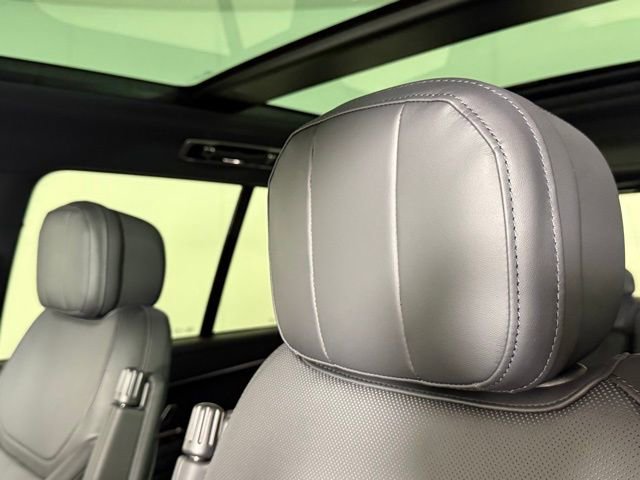 New 2025 Land Rover Range Rover SE image 15