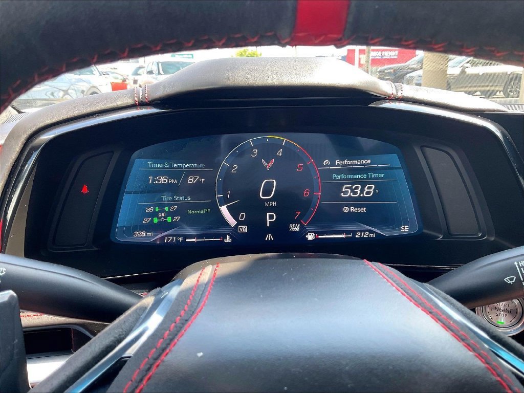 Used 2025 Chevrolet Corvette Stingray Premium Cpe w/ Z51 Performance Package RWD image 25