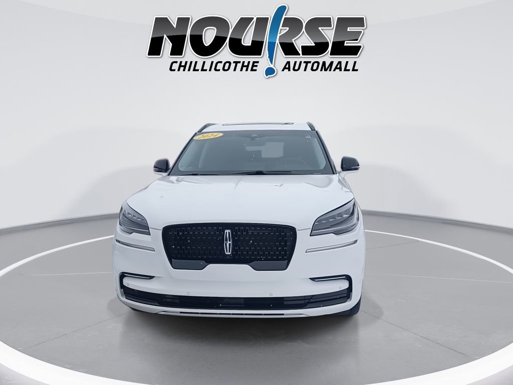Used 2024 Lincoln Aviator Reserve w/ Equipment Group 201A AWD/4WD image 3