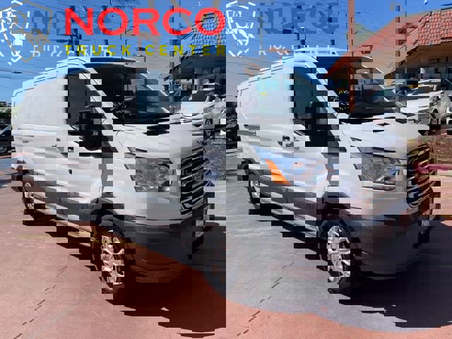 Used 2018 Ford Transit 250 148 Low Roof w/ Exterior Upgrade Package image 2