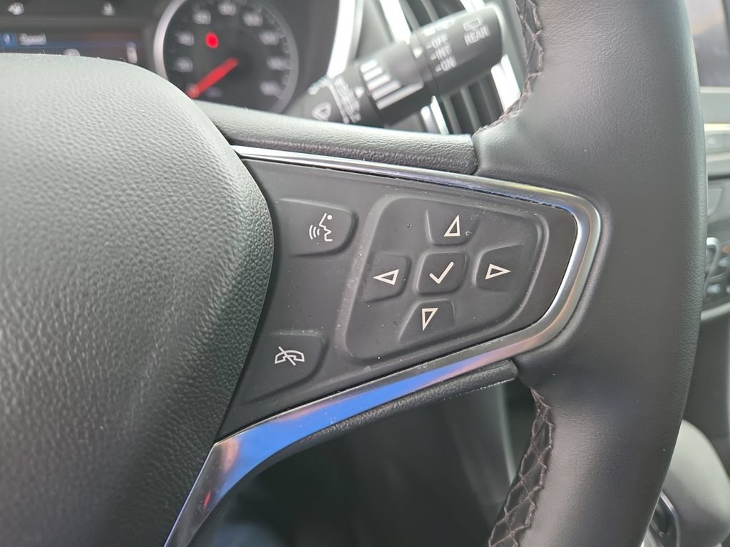 Used 2024 Chevrolet Equinox LT AWD/4WD image 32