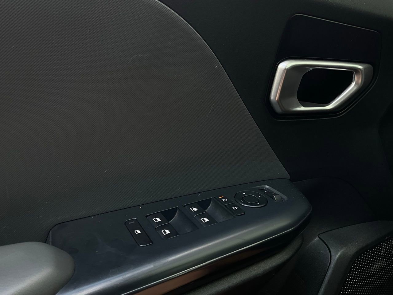 Used 2025 Kia K4 LXS FWD image 19