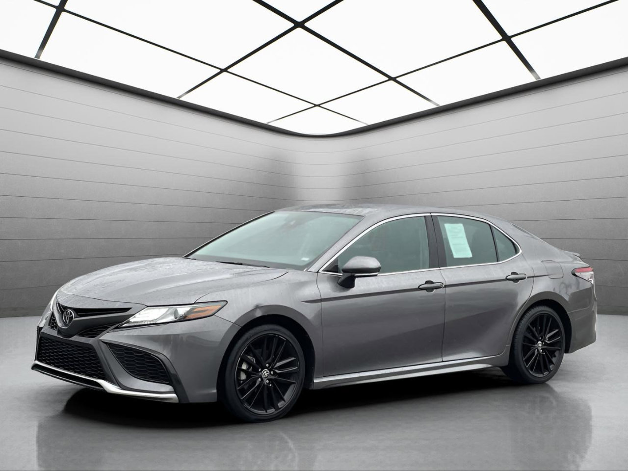 Used 2024 Toyota Camry XSE image 1