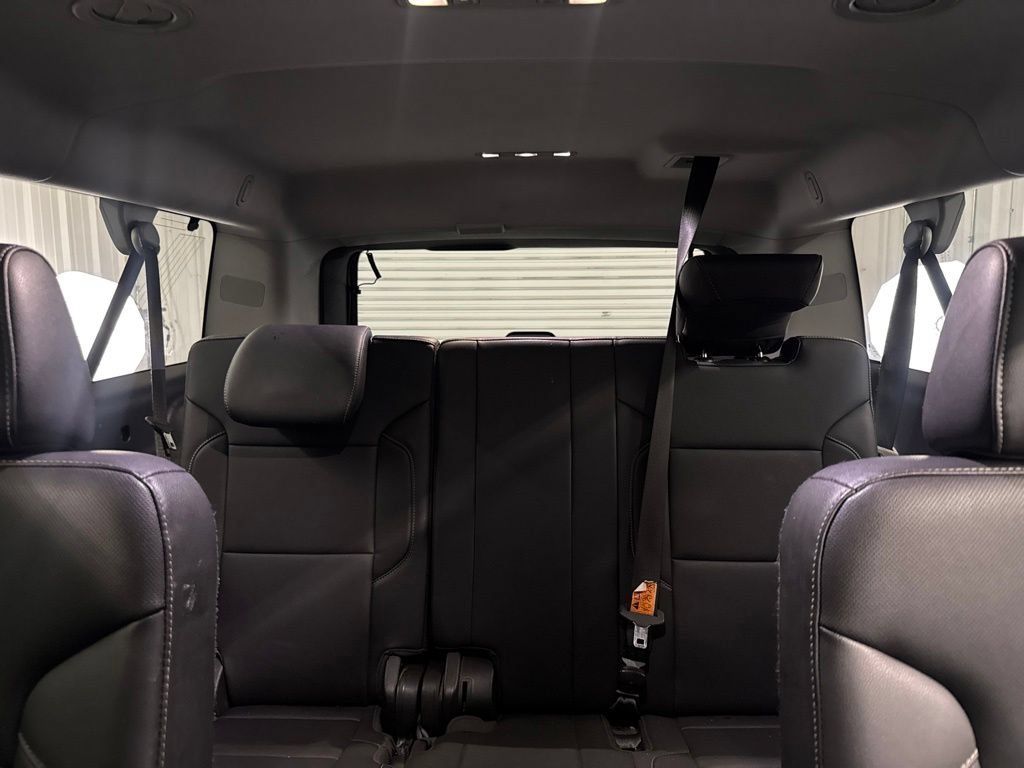 Used 2018 Chevrolet Suburban Premier AWD/4WD image 17