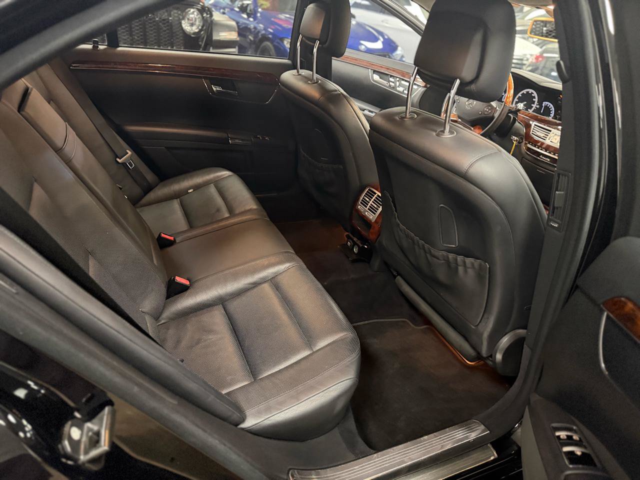 Used 2010 Mercedes-Benz S 550 4MATIC image 35