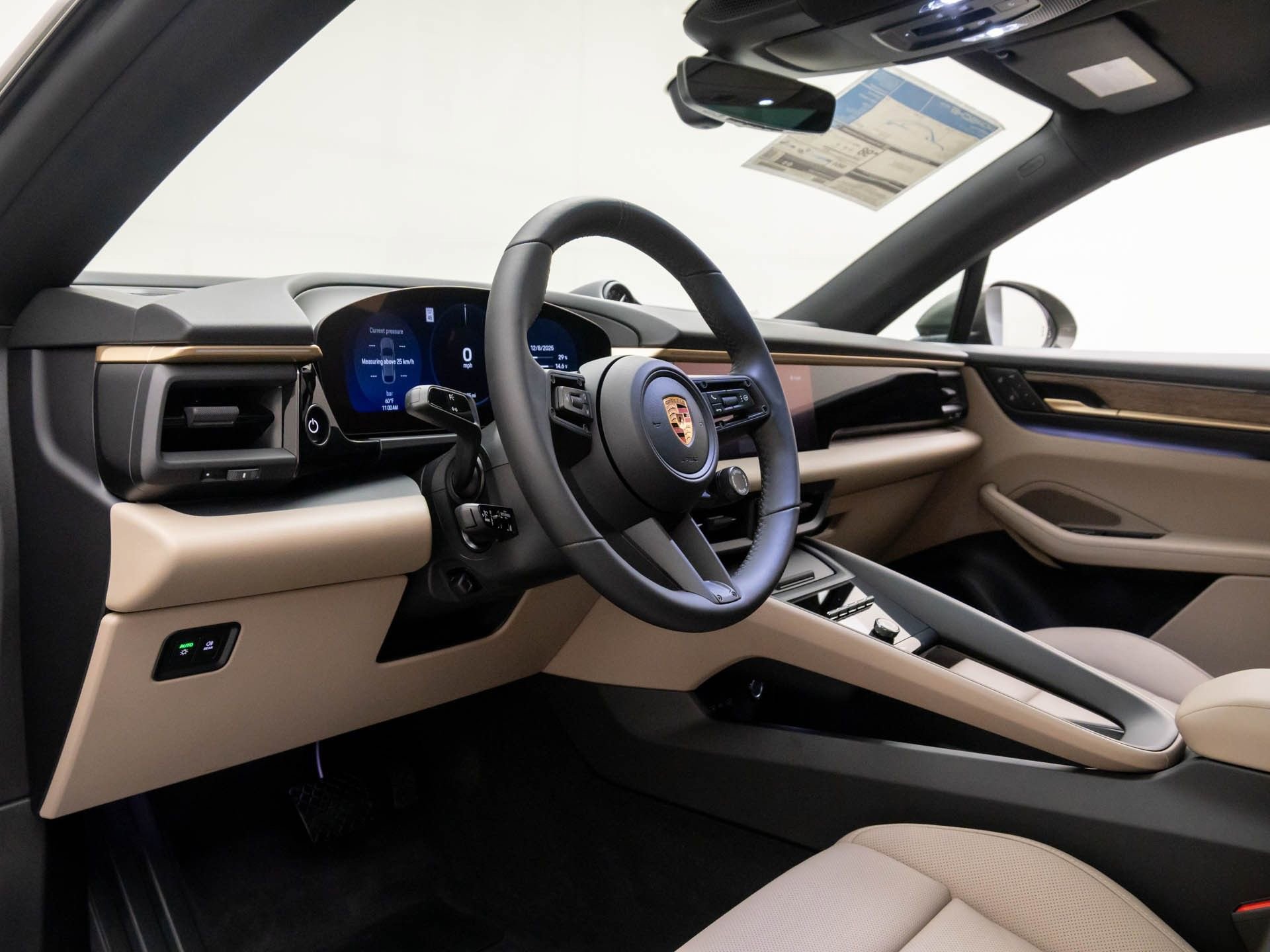 New 2025 Porsche Macan 4 Electric image 4