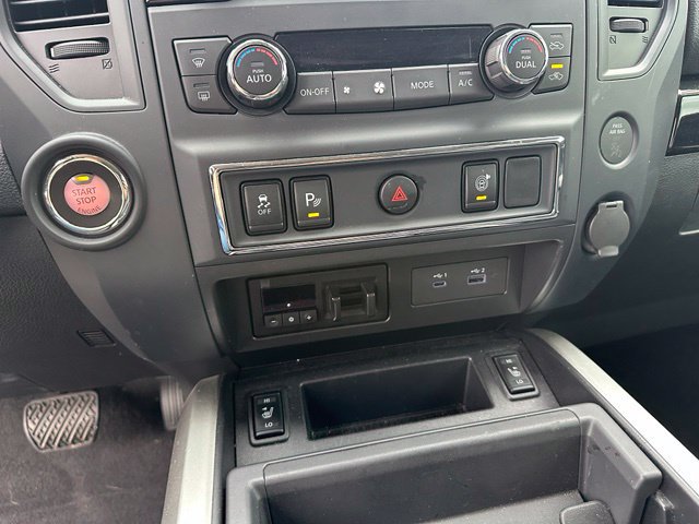 Used 2024 Nissan Titan SV w/ SV Convenience Package RWD image 18