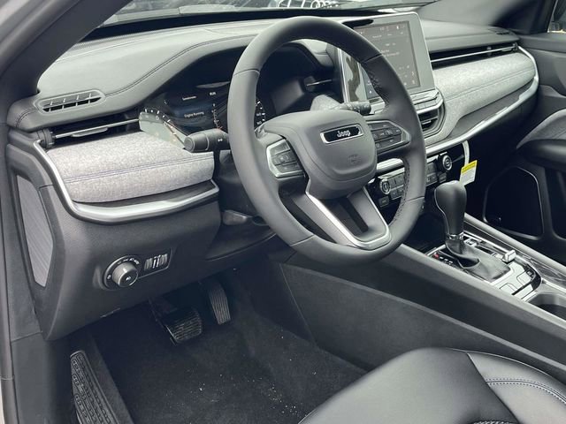 New 2026 Jeep Compass Latitude image 9