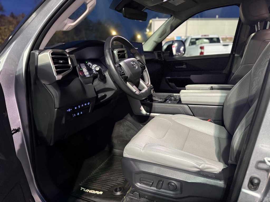 Used 2023 Toyota Tundra Limited image 14