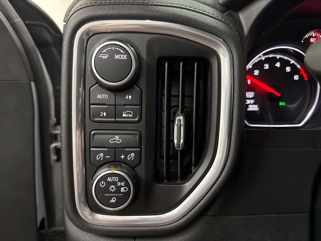 Used 2020 Chevrolet Silverado 1500 LT w/ All-Star Edition AWD/4WD image 17