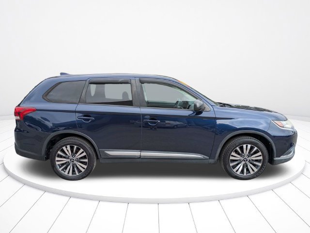 Used 2019 Mitsubishi Outlander ES FWD image 3