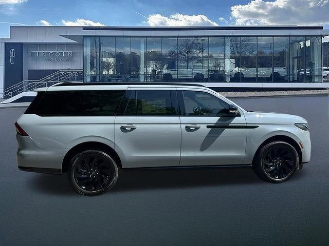 New 2026 Lincoln Navigator L Reserve AWD/4WD image 9