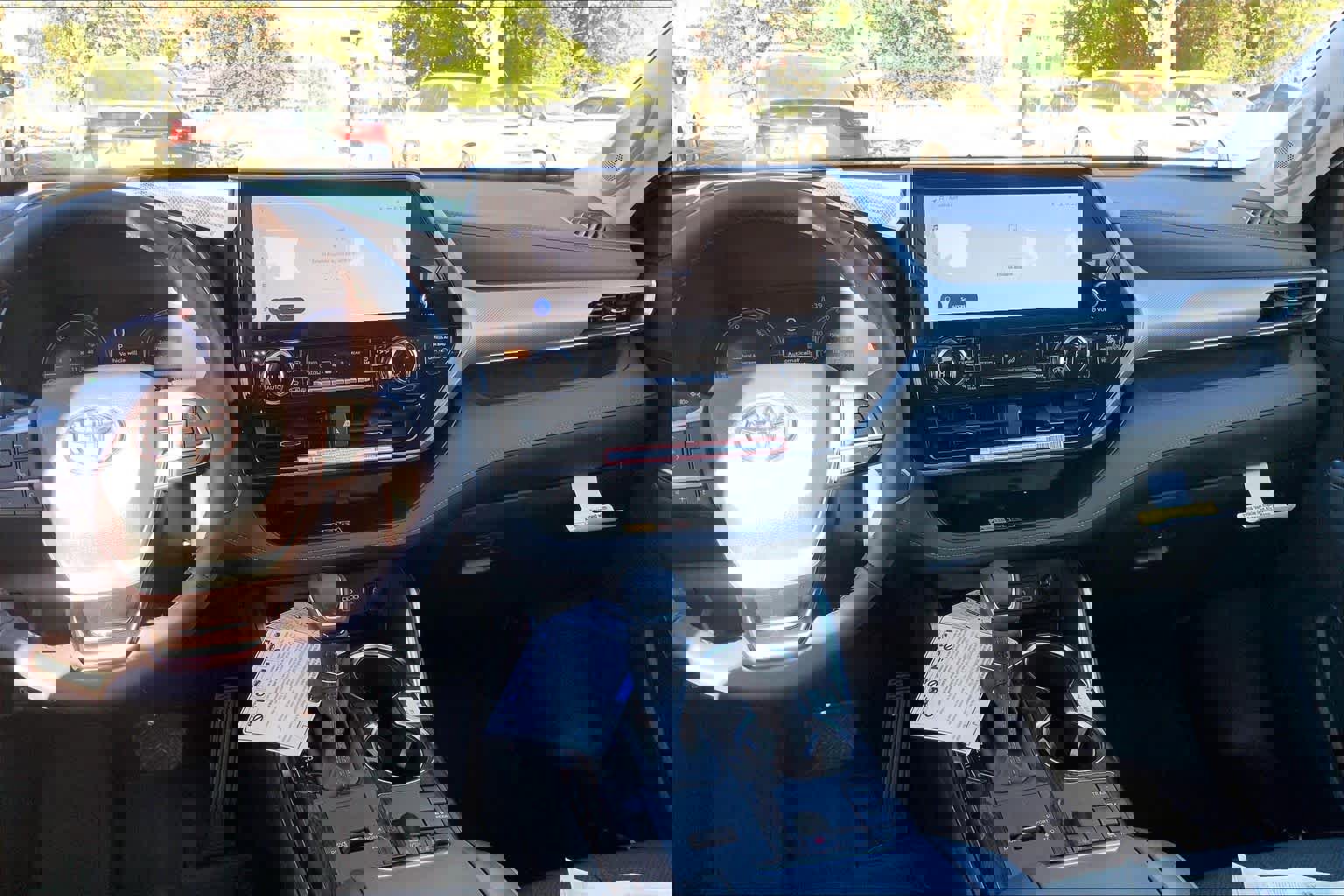 New 2026 Toyota Highlander Platinum image 6