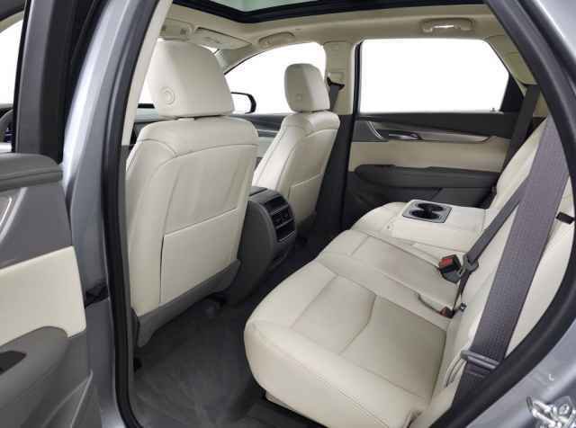 New 2026 Cadillac XT5 Premium Luxury AWD/4WD image 32