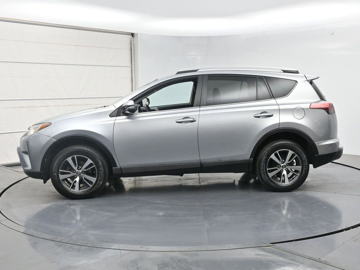Used 2016 Toyota RAV4 XLE AWD/4WD image 21