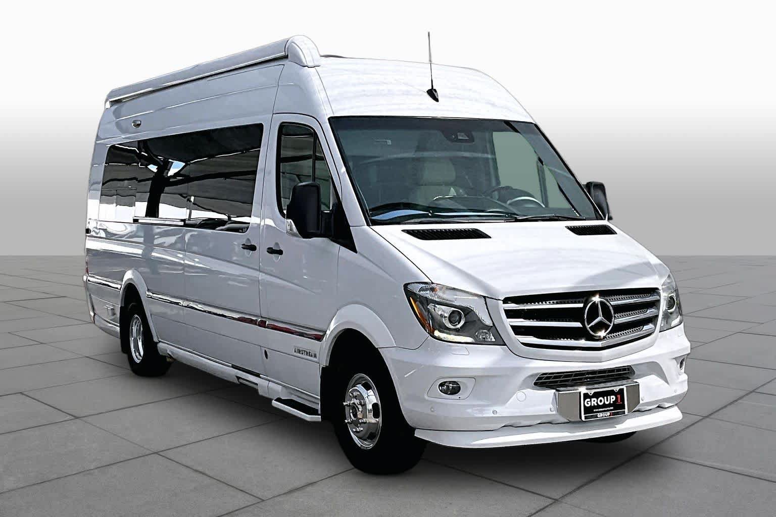 Used 2017 Mercedes-Benz Sprinter 3500 image 3
