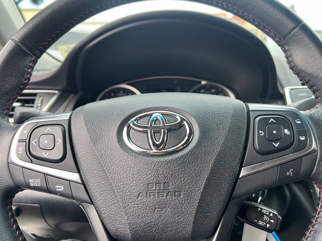 Certified 2016 Toyota Camry XSE FWD image 31