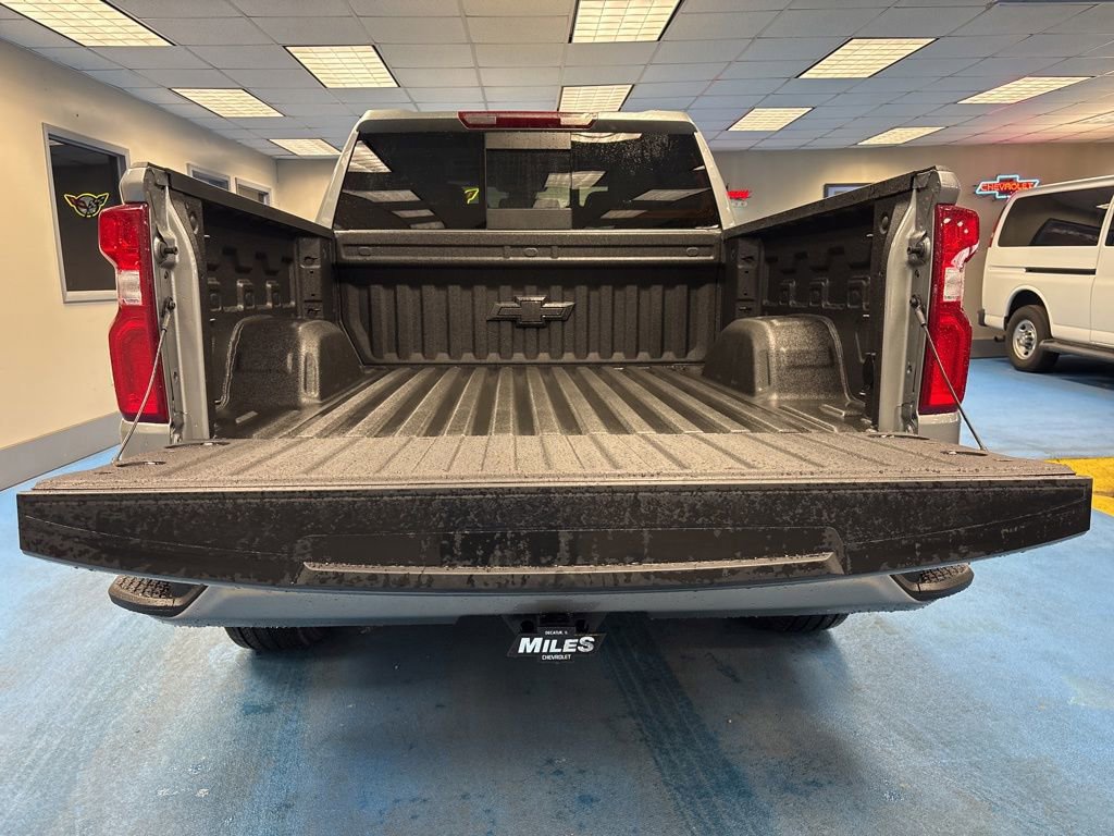New 2026 Chevrolet Silverado 1500 RST w/ Convenience Package II AWD/4WD image 8