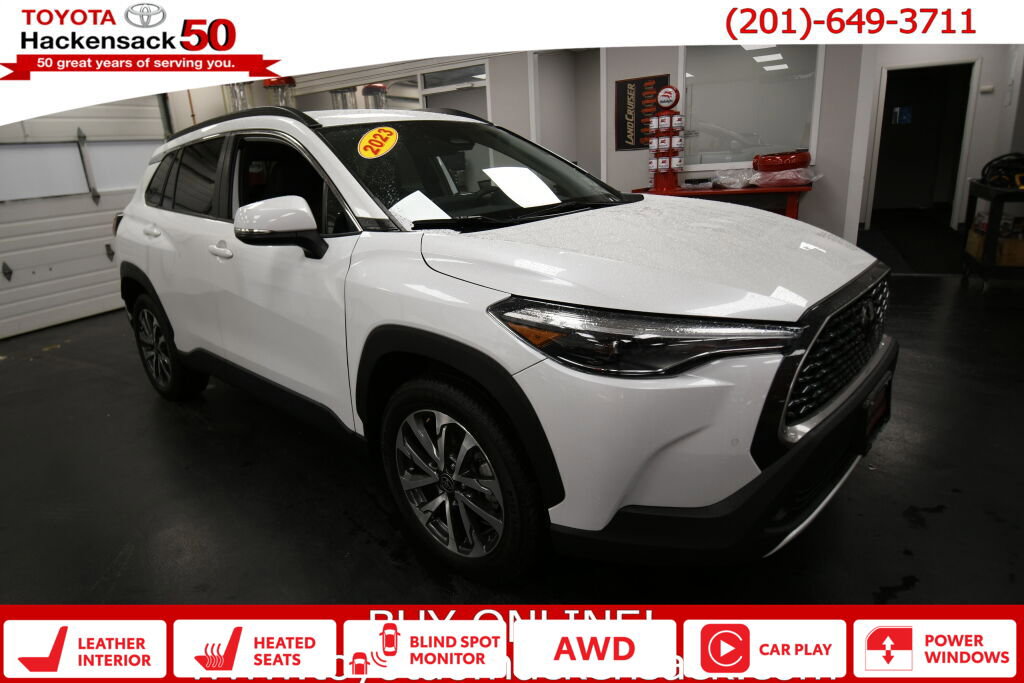 Used 2023 Toyota Corolla Cross XLE