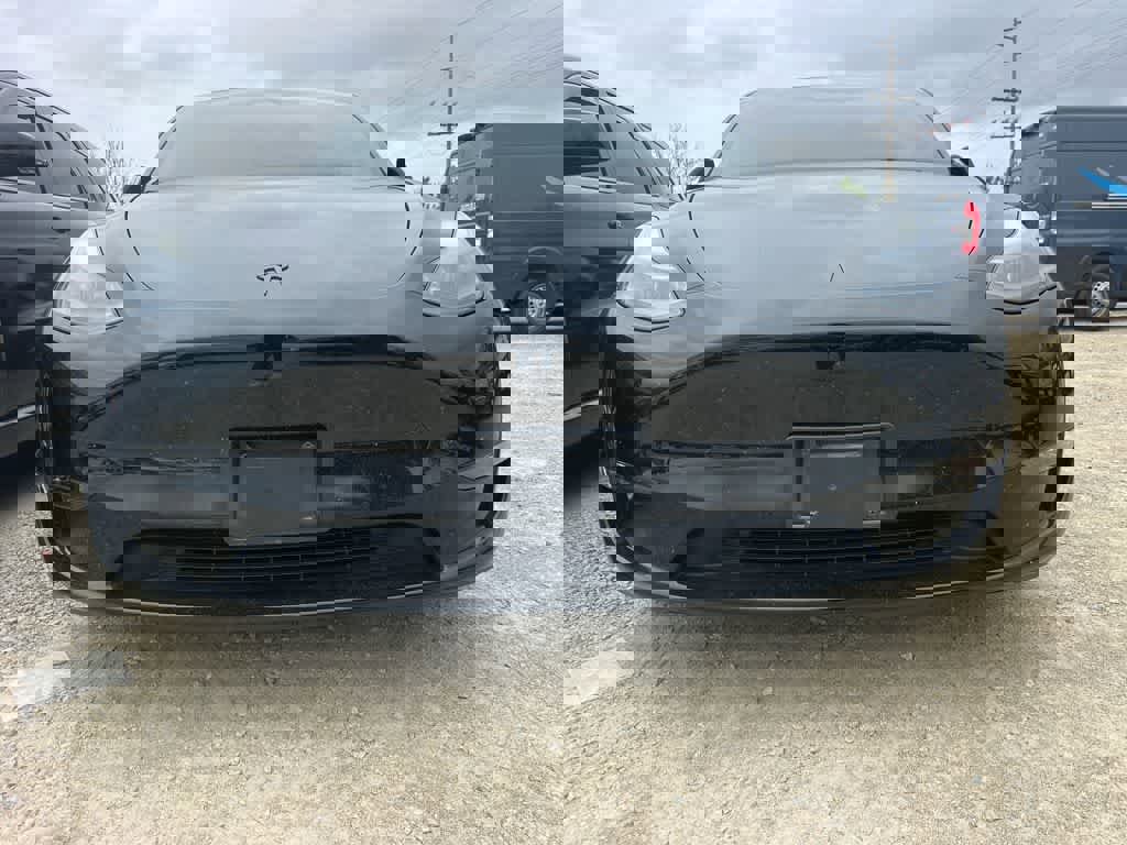 Used 2024 Tesla Model Y Performance image 3