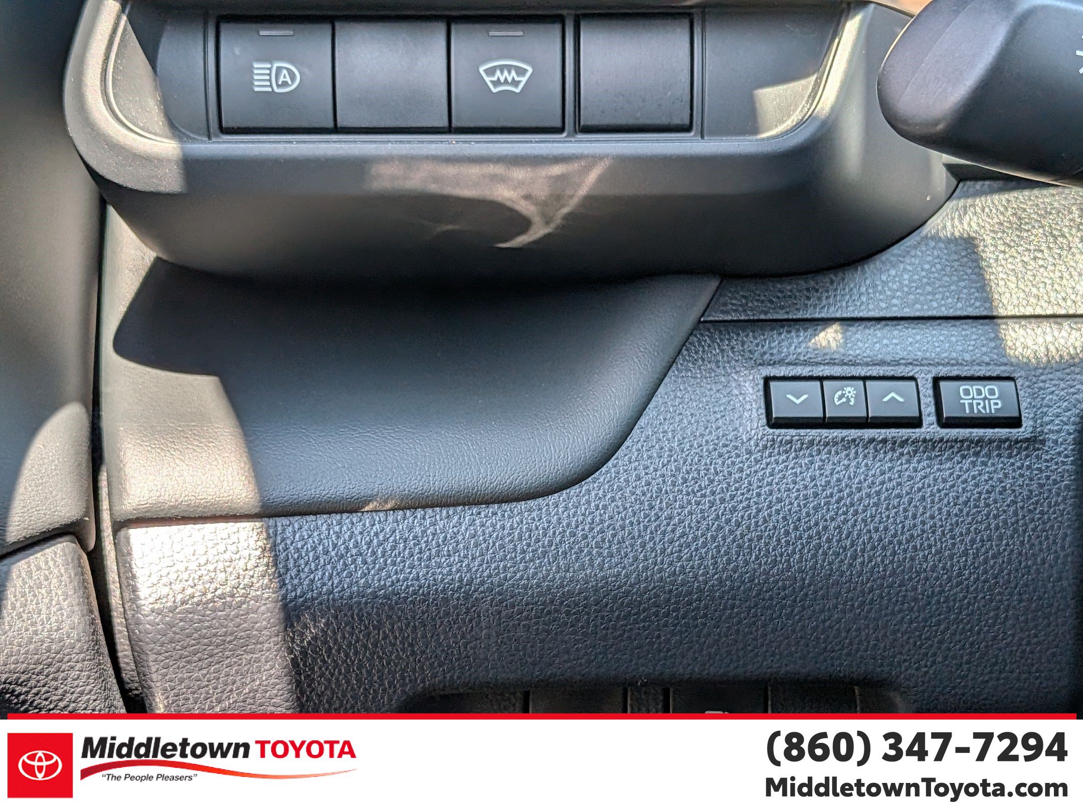 Certified 2025 Toyota Crown AWD/4WD image 17