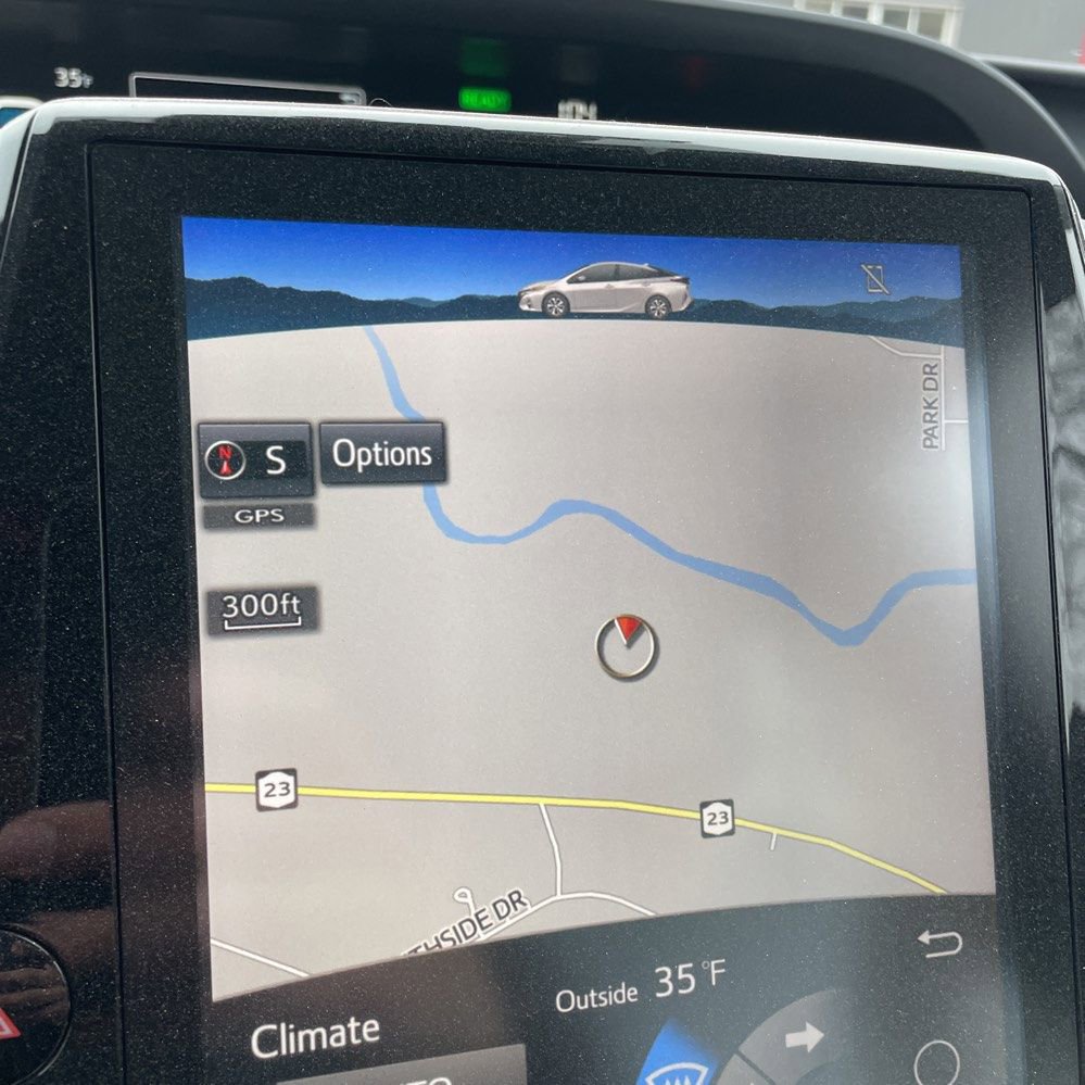 Used 2017 Toyota Prius Prime Advanced image 9