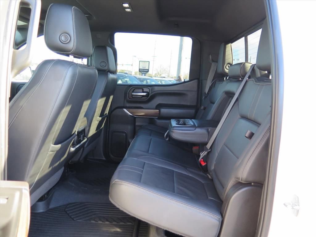Used 2022 Chevrolet Silverado 1500 High Country w/ Technology Package image 16