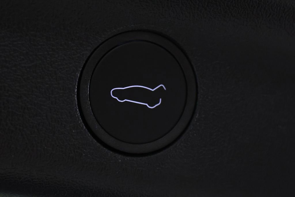 Used 2023 Tesla Model Y Performance AWD/4WD image 13