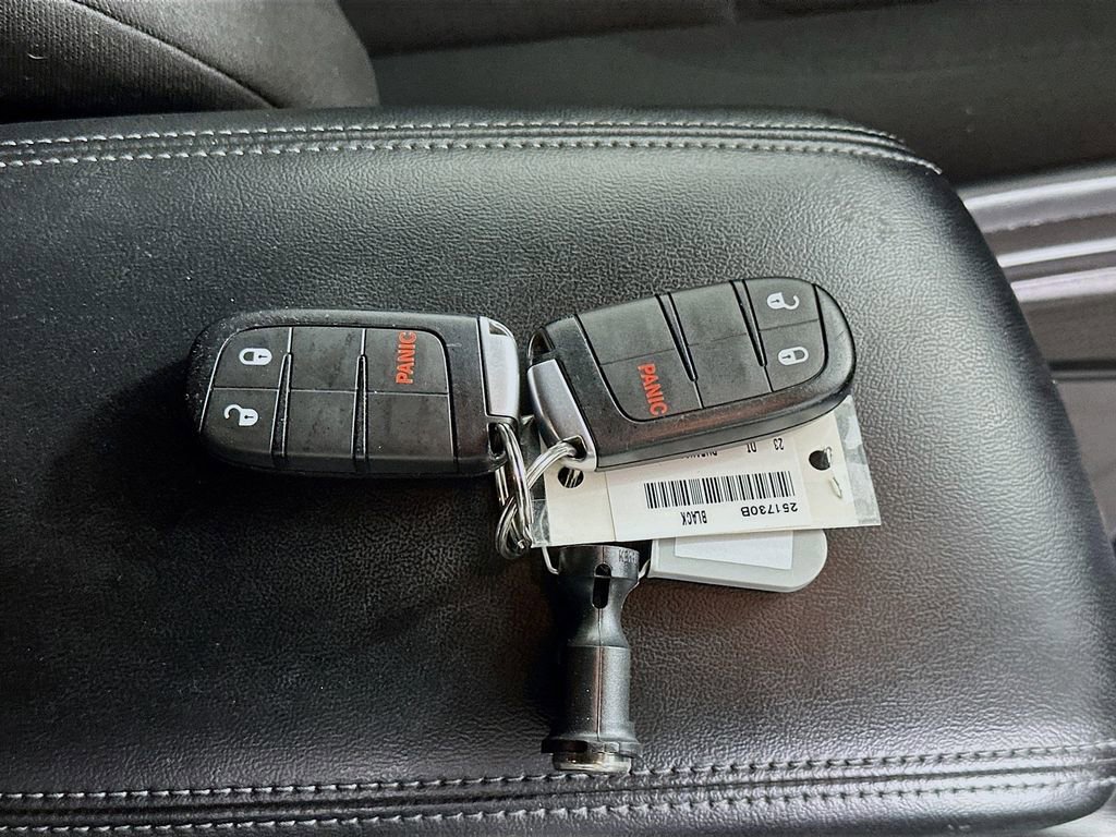 Used 2023 Dodge Durango SXT Launch Edition image 34