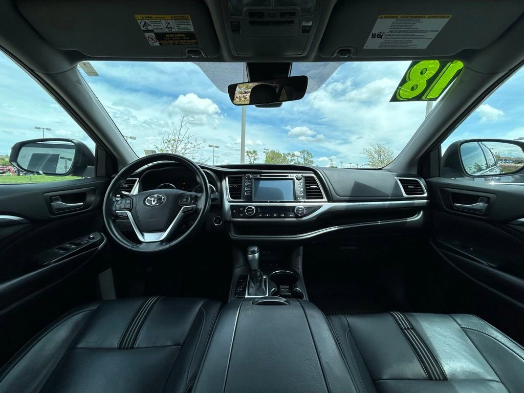 Used 2018 Toyota Highlander SE AWD/4WD image 10