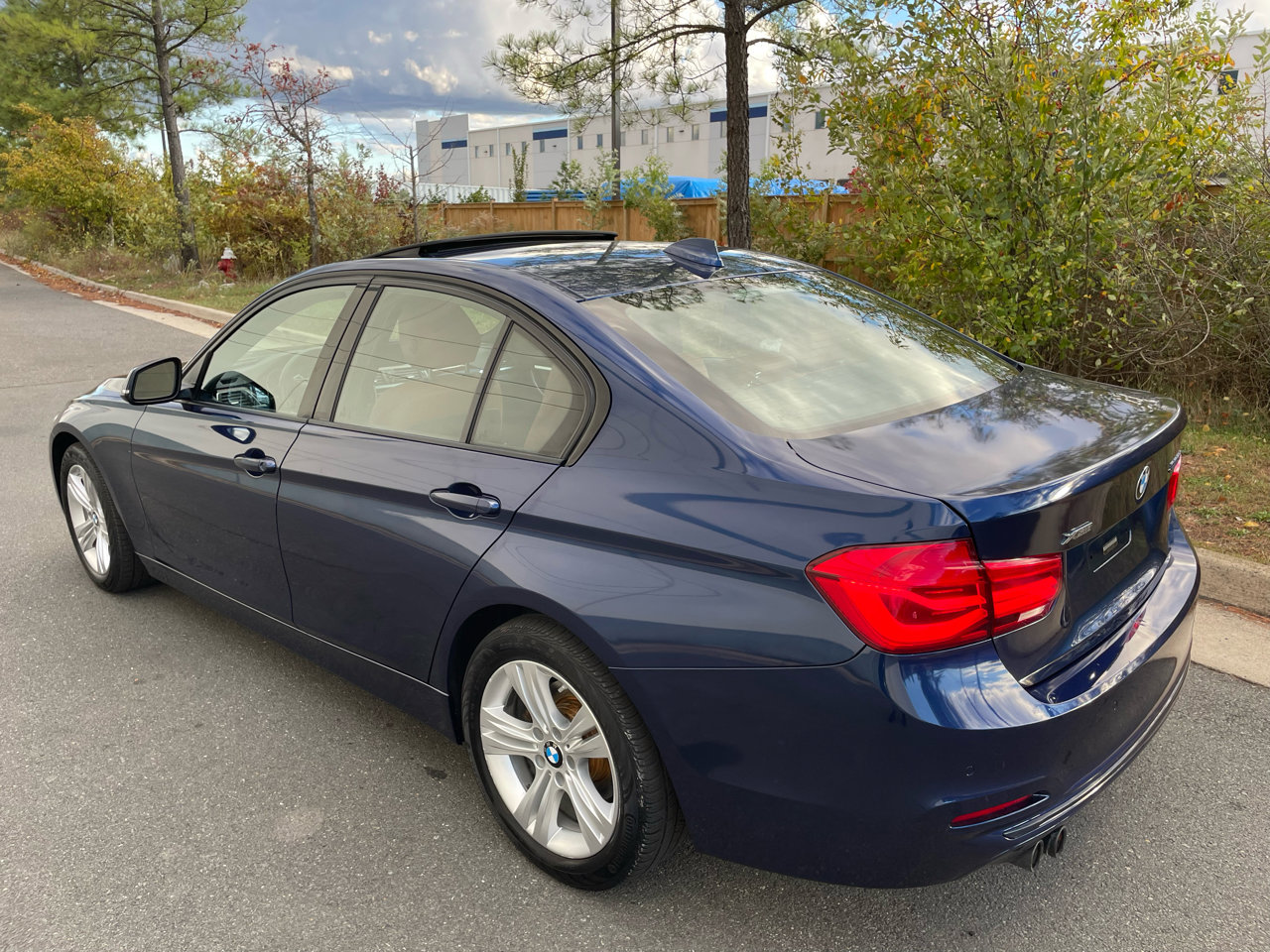 Used 2016 BMW 328i xDrive Sedan image 3